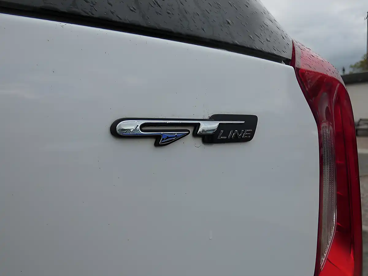Used 2017 Kia Picanto GT-Line Clear White - Interior and Exterior details 12