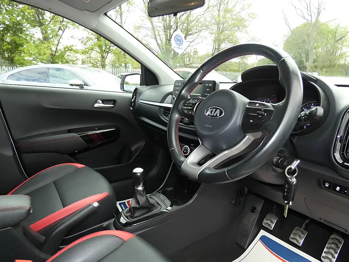 Used 2017 Kia Picanto GT-Line Clear White - Interior and Exterior details 14