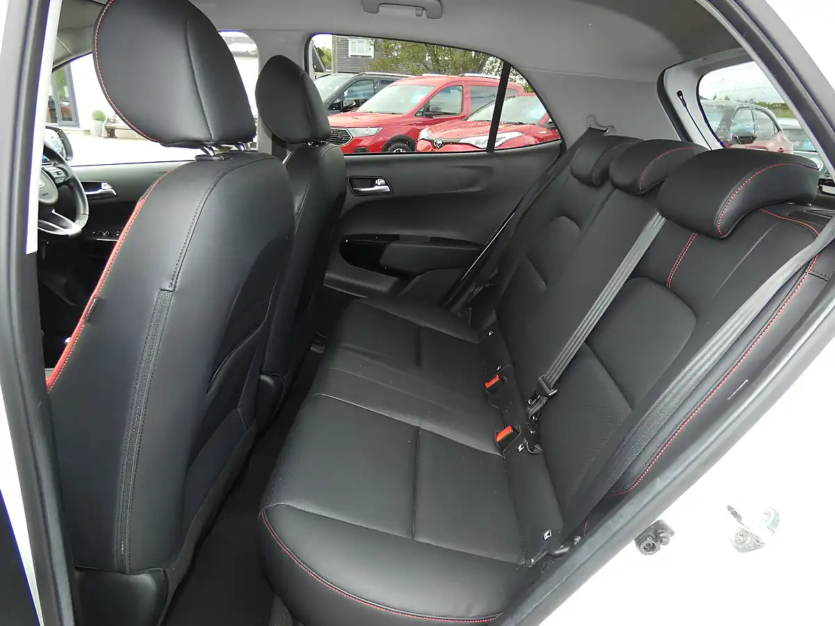 Used 2017 Kia Picanto GT-Line Clear White - Interior and Exterior details 18