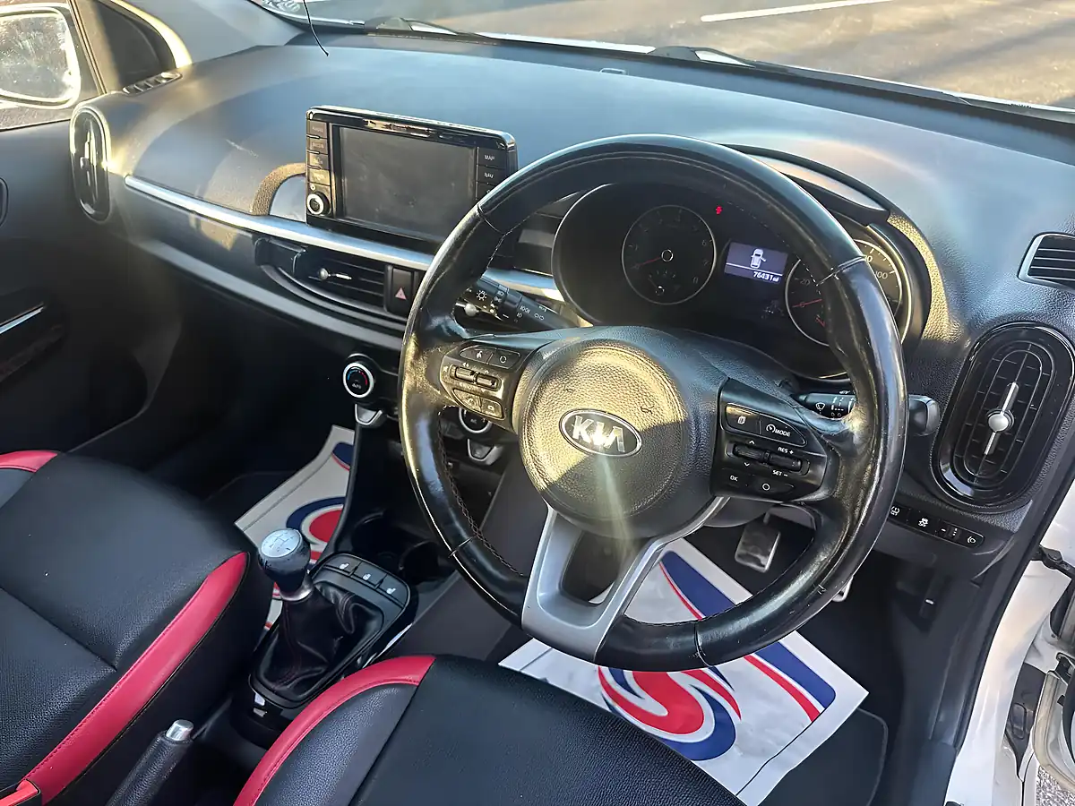 Used 2017 Kia Picanto GT-Line S White - Interior and Exterior details 11