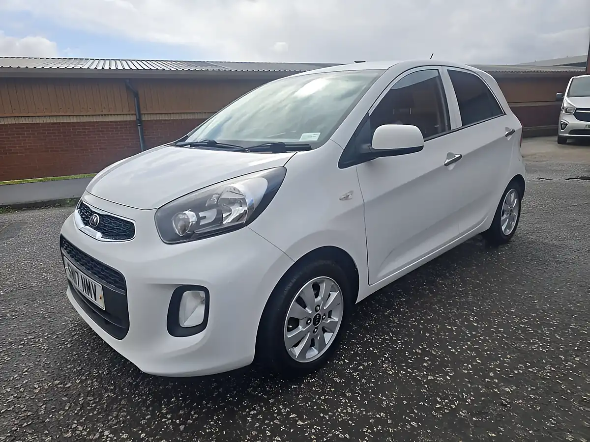 Used 2017 Kia Picanto Se White - Interior and Exterior details 3