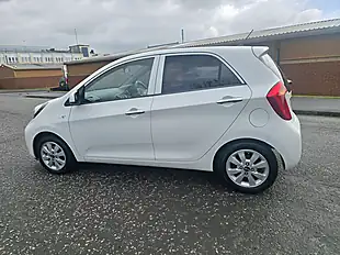 Used 2017 Kia Picanto Se White - Interior and Exterior details 7