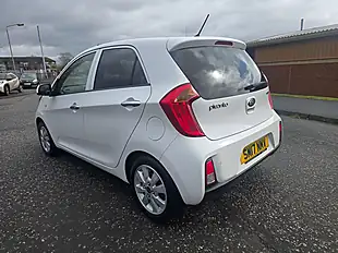 Used 2017 Kia Picanto Se White - Interior and Exterior details 8