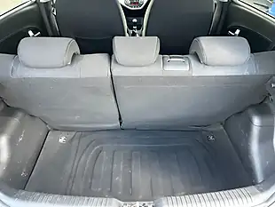 Used 2017 Kia Picanto Se White - Interior and Exterior details 16