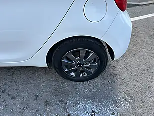 Used 2017 Kia Picanto Se White - Interior and Exterior details 19