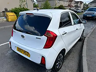 Used 2017 Kia Picanto Se White - Interior and Exterior details 3