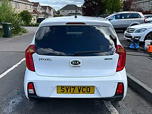 Used 2017 Kia Picanto Se White - Interior and Exterior details 7