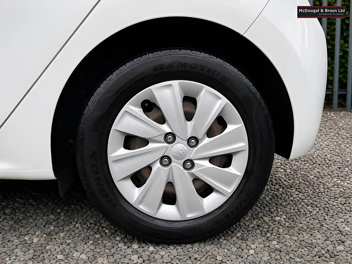 Used 2017 Kia Rio 1 White - Interior and Exterior details 9
