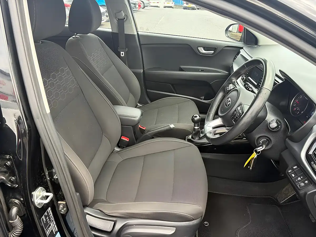 Used 2017 Kia Rio 2 Black - Interior and Exterior details 12