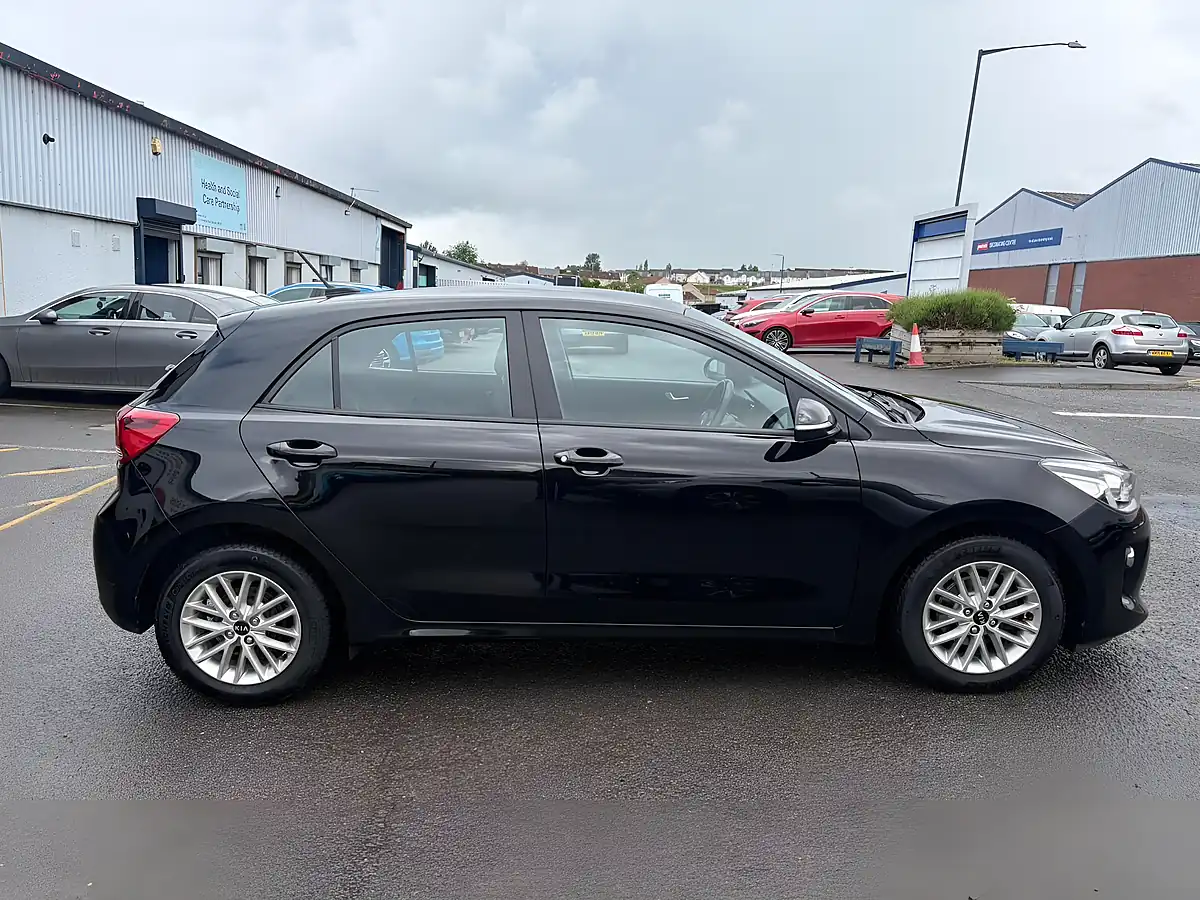 Used 2017 Kia Rio 2 Black - Interior and Exterior details 6