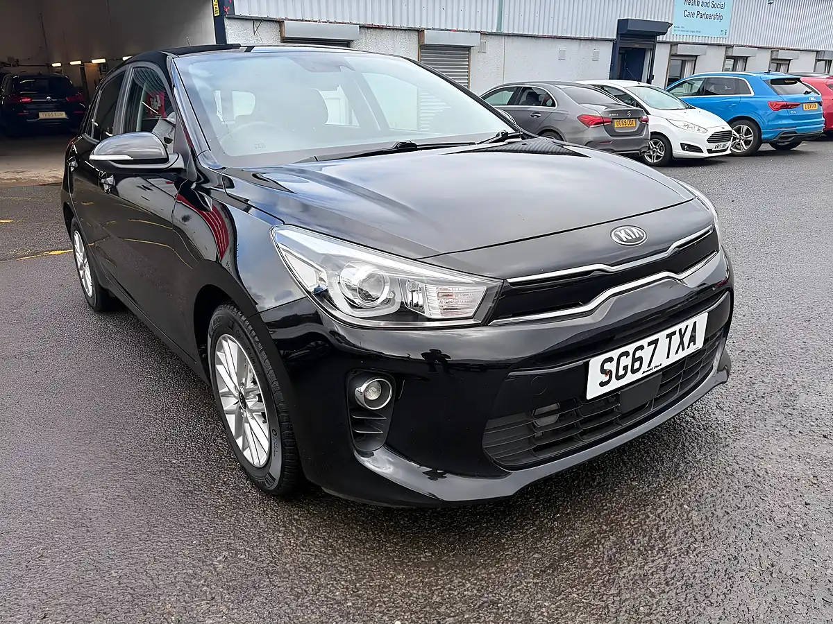 Used 2017 Kia Rio 2 Black - Interior and Exterior details 7