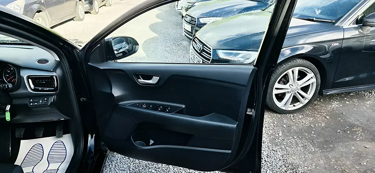 Used 2017 Kia Rio 2 Black - Interior and Exterior details 10
