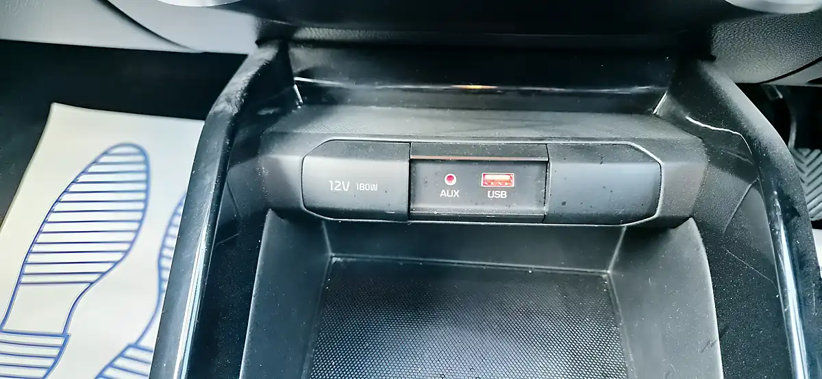 Used 2017 Kia Rio 2 Black - Interior and Exterior details 14