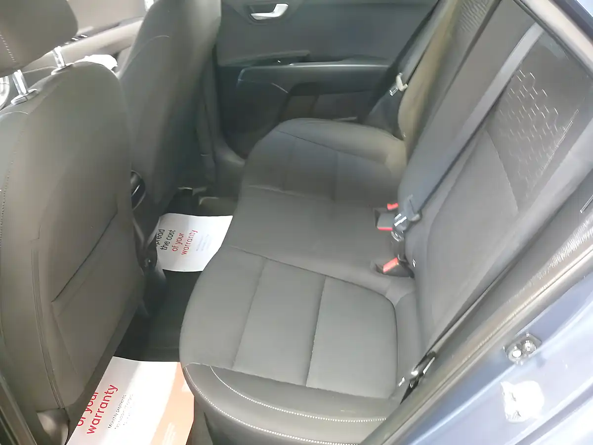 Used 2017 Kia Rio 2 Blue - Interior and Exterior details 16