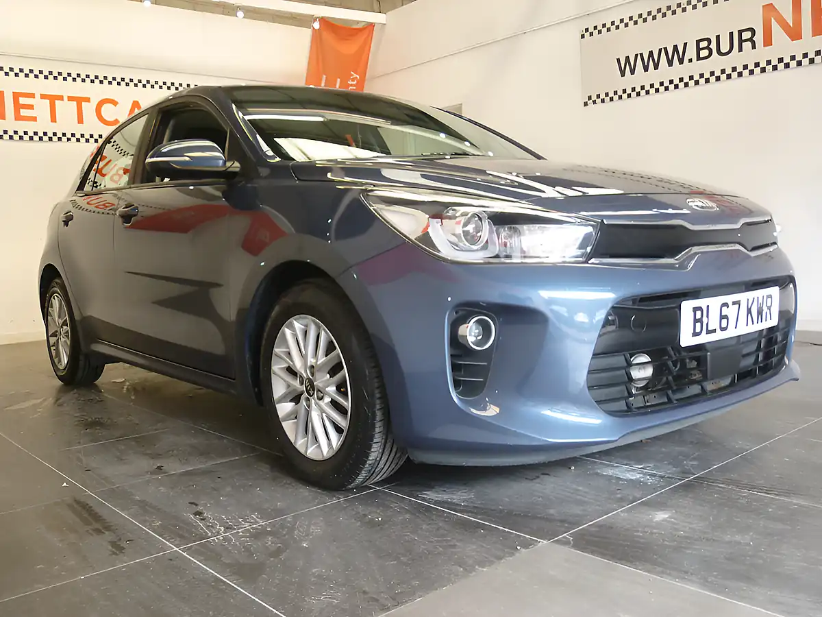 Used 2017 Kia Rio 2 Blue - Interior and Exterior details 9