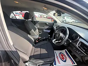 Used 2017 Kia Rio 2 Grey - Interior and Exterior details 10