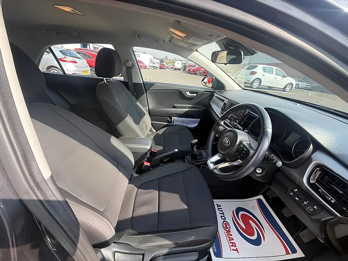 Used 2017 Kia Rio 2 Grey - Interior and Exterior details 10