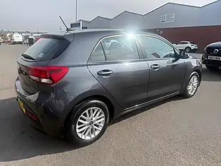 Used 2017 Kia Rio 2 Grey - Interior and Exterior details 4