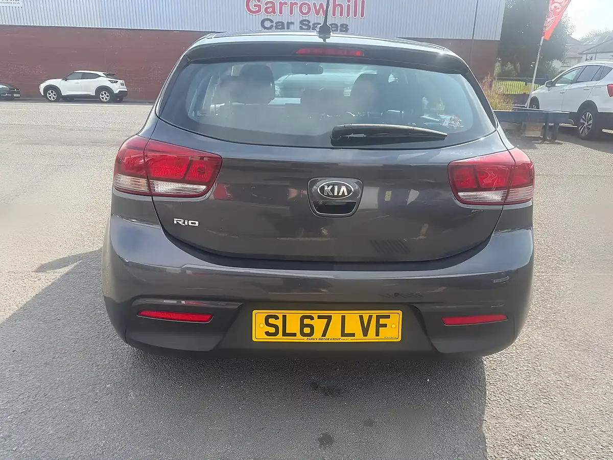 Used 2017 Kia Rio 2 Grey - Interior and Exterior details 8