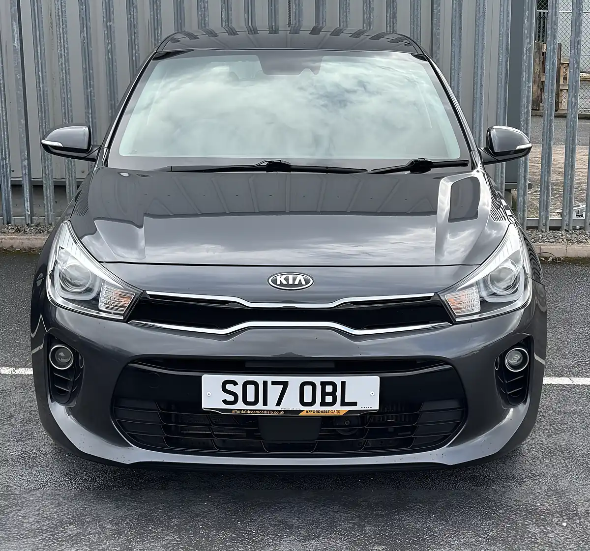 Used 2017 Kia Rio 2 Grey - Interior and Exterior details 3