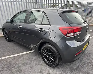 Used 2017 Kia Rio 2 Grey - Interior and Exterior details 4