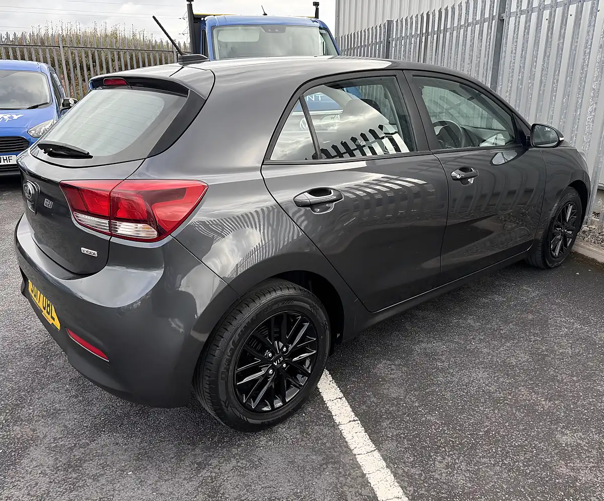 Used 2017 Kia Rio 2 Grey - Interior and Exterior details 5