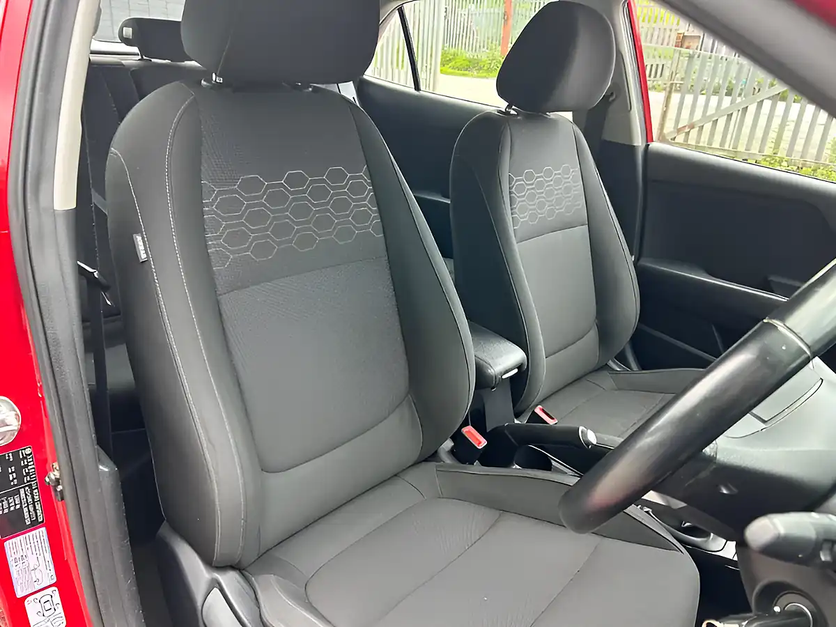 Used 2017 Kia Rio 2 Red - Interior and Exterior details 11