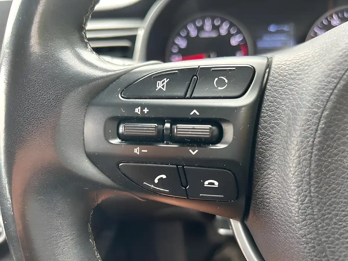 Used 2017 Kia Rio 2 Red - Interior and Exterior details 15