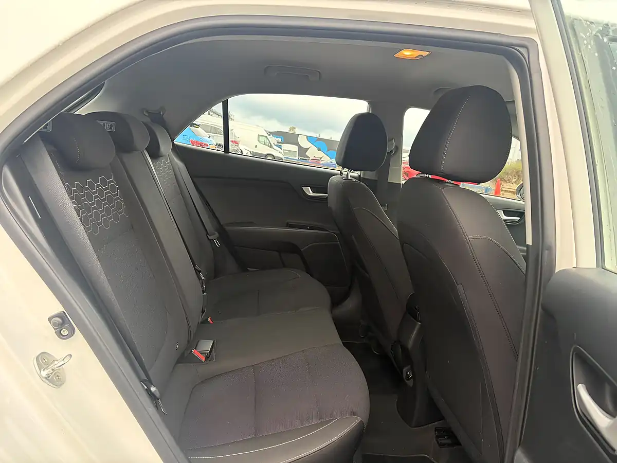 Used 2017 Kia Rio 2 White - Interior and Exterior details 10