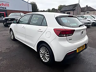 Used 2017 Kia Rio 2 White - Interior and Exterior details 8