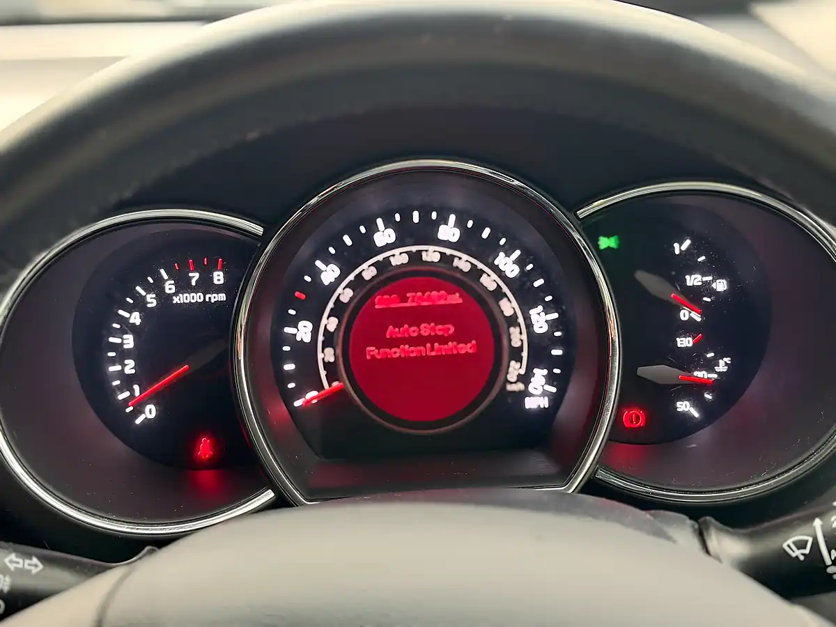 Used 2017 Kia Rio 3 White - Interior and Exterior details 15