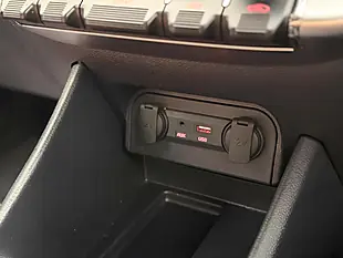 Used 2017 Kia Rio 3 White - Interior and Exterior details 17