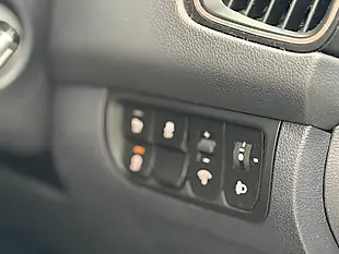 Used 2017 Kia Rio 3 White - Interior and Exterior details 19