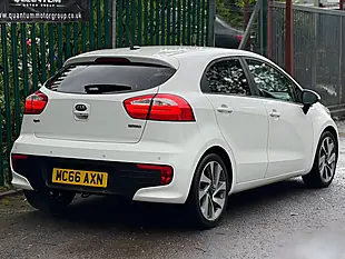 Used 2017 Kia Rio 3 White - Interior and Exterior details 8