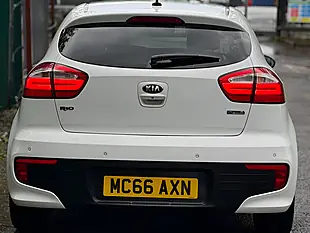 Used 2017 Kia Rio 3 White - Interior and Exterior details 9