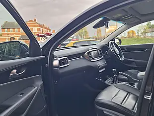 Used 2017 Kia Sorento KX-3 Black - Interior and Exterior details 19