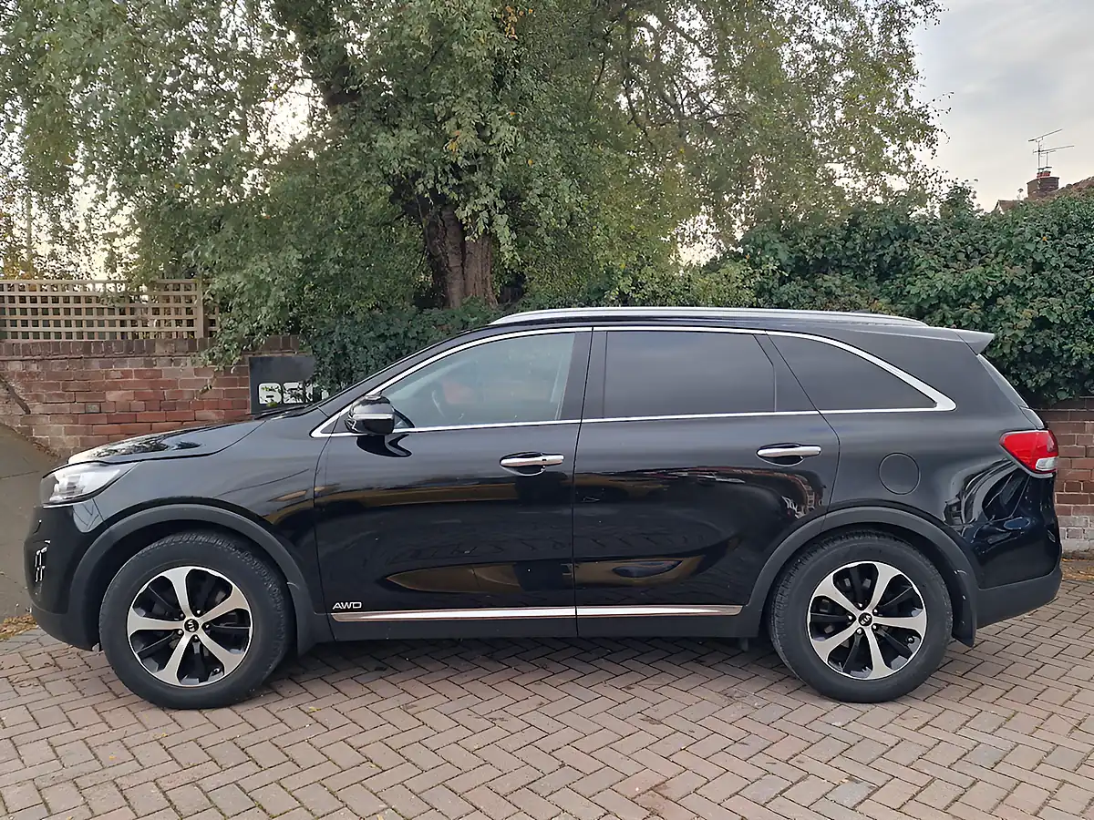 Used 2017 Kia Sorento KX-3 Black - Interior and Exterior details 2