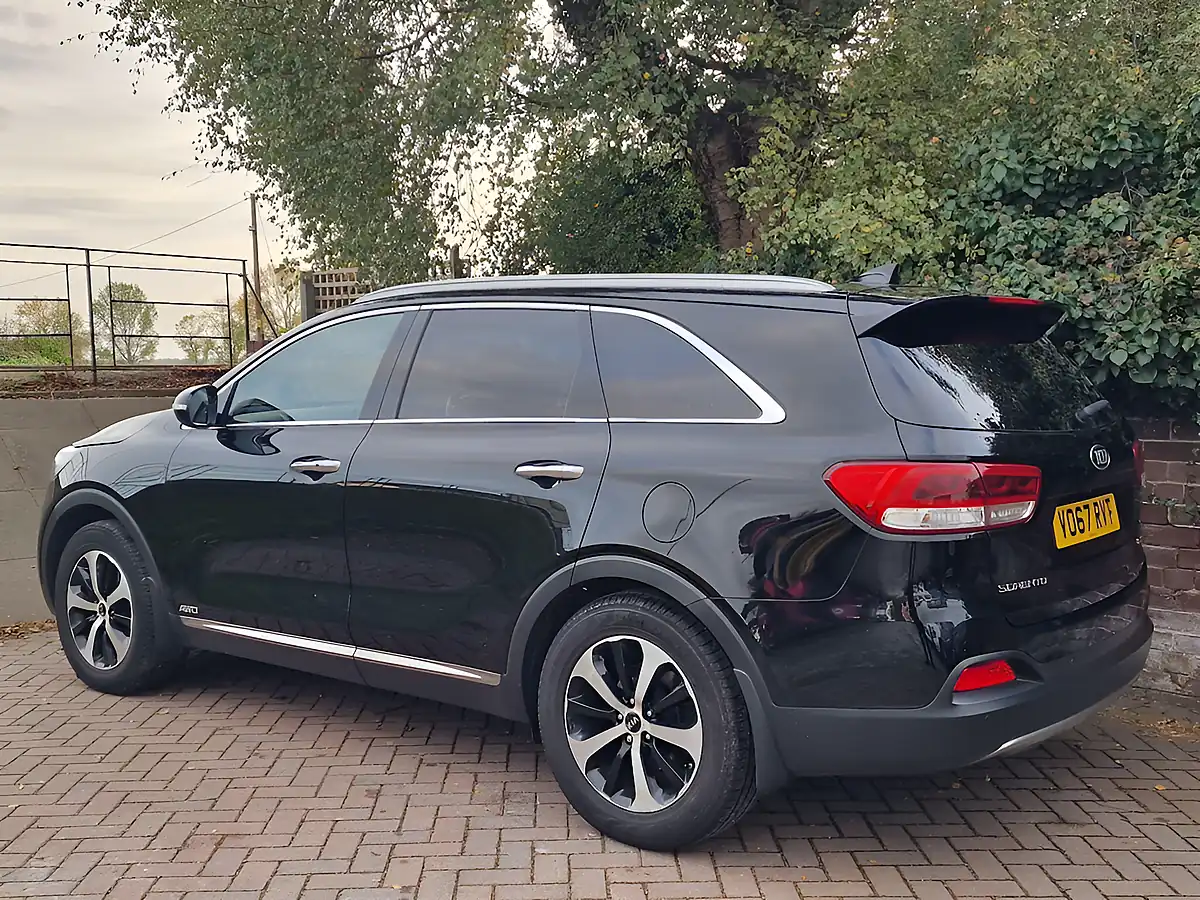 Used 2017 Kia Sorento KX-3 Black - Interior and Exterior details 3