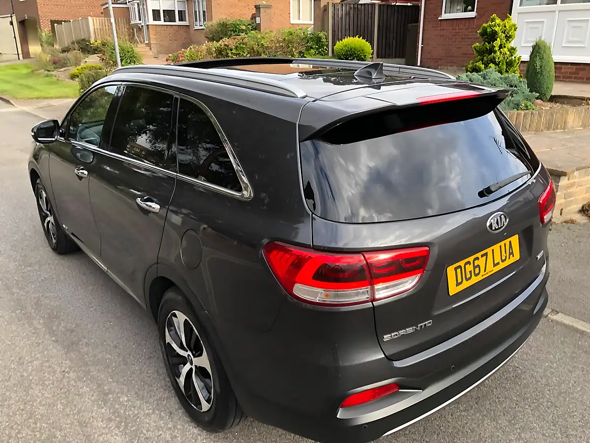 Used 2017 Kia Sorento KX-3 Grey - Interior and Exterior details 4
