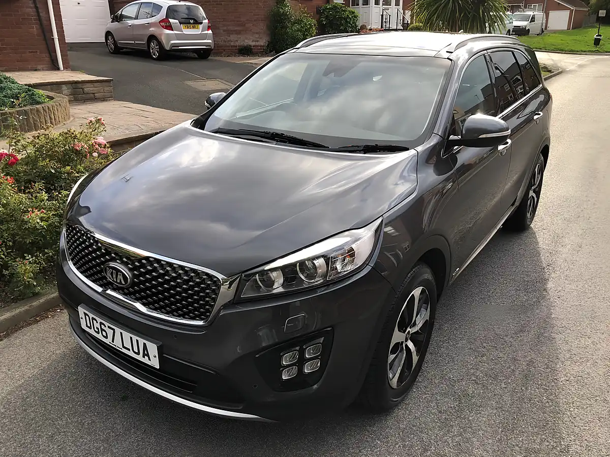 Used 2017 Kia Sorento KX-3 Grey - Interior and Exterior details 6