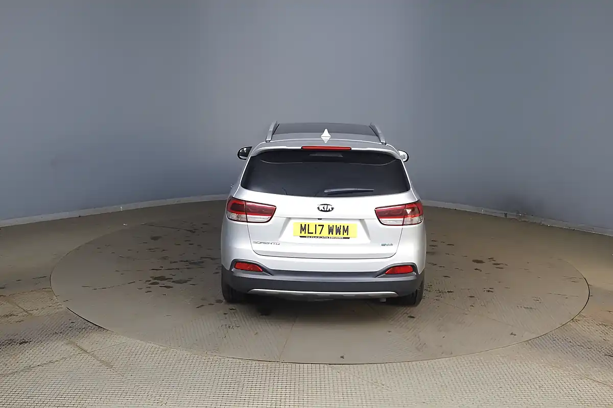 Used 2017 Kia Sorento KX-3 Silver - Interior and Exterior details 11