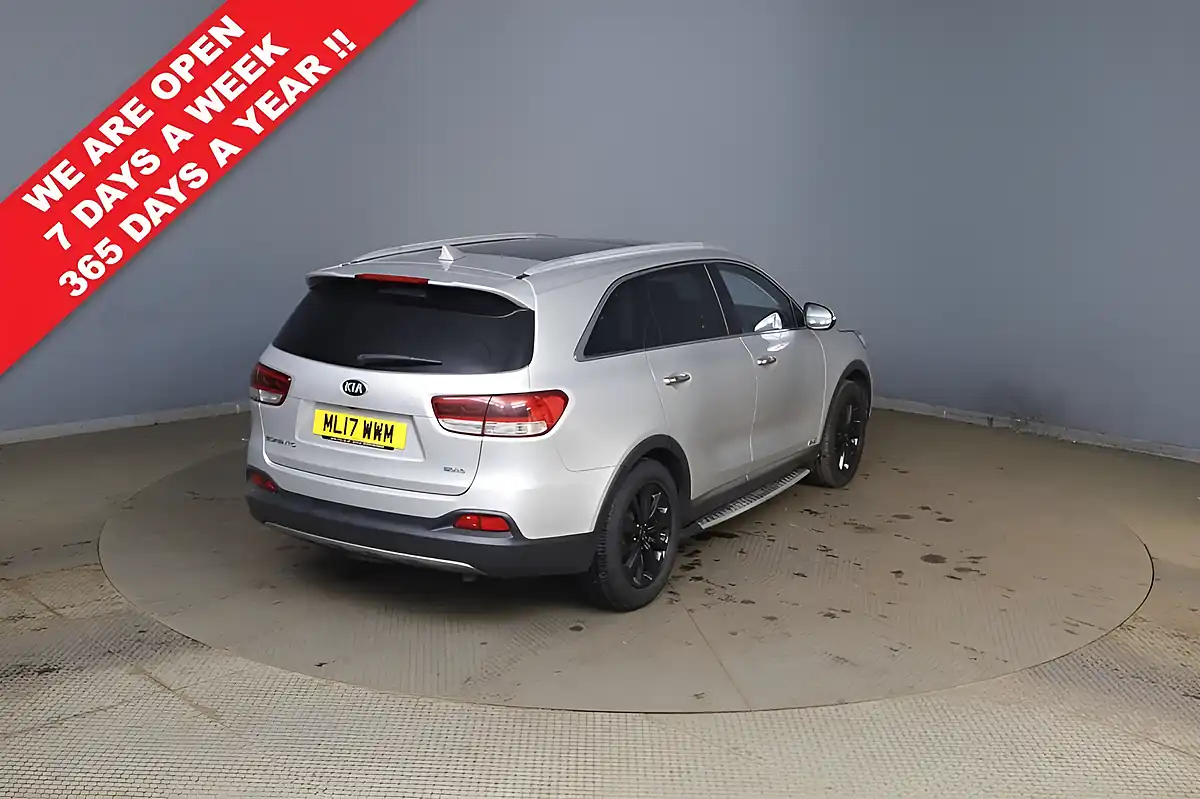 Used 2017 Kia Sorento KX-3 Silver - Interior and Exterior details 3