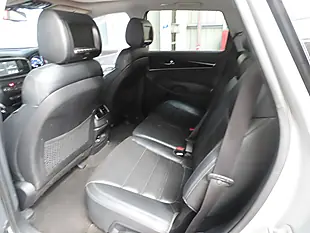 Used 2017 Kia Sorento KX-3 Silver - Interior and Exterior details 8
