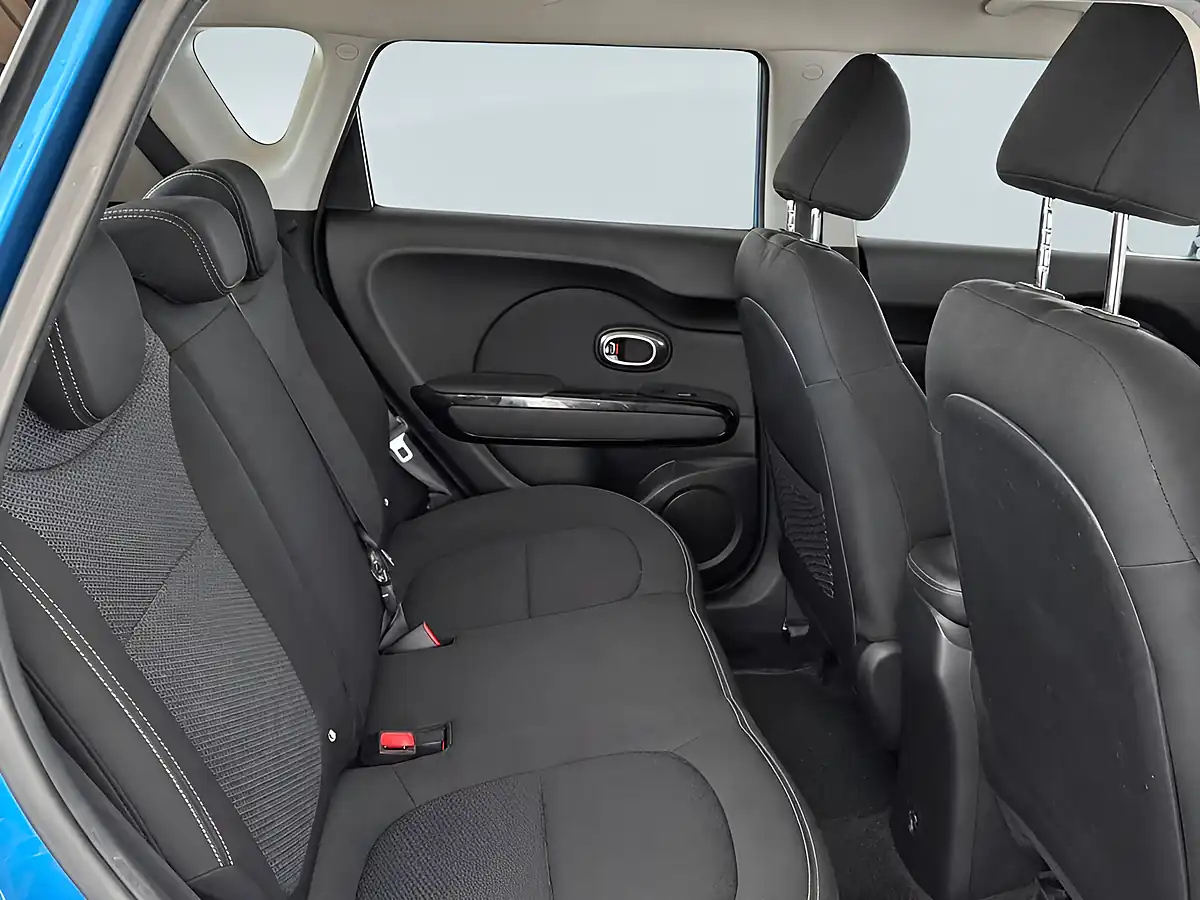 Used 2017 Kia Soul Soul 2 Blue - Interior and Exterior details 5