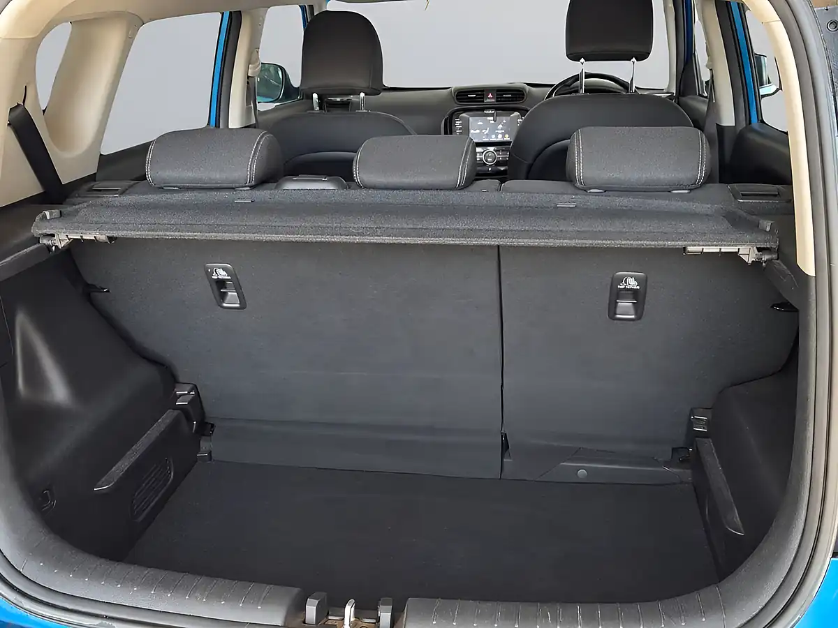 Used 2017 Kia Soul Soul 2 Blue - Interior and Exterior details 7