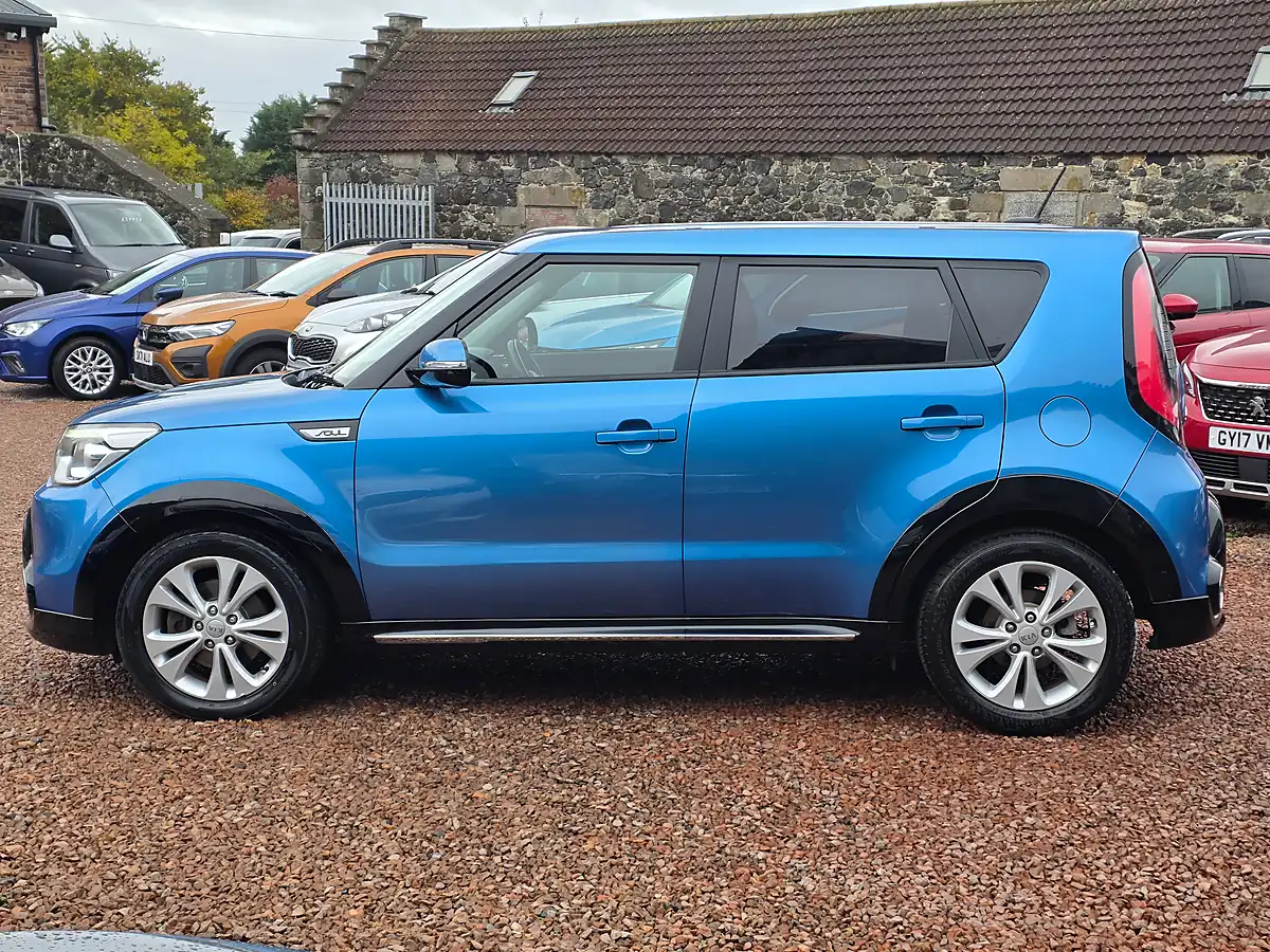 Used 2017 Kia Soul Urban Caribbean Blue Metallic - Interior and Exterior details 14