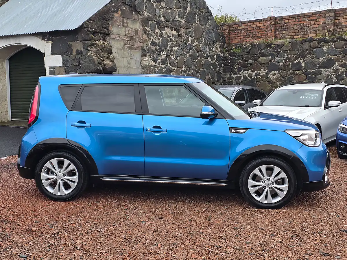 Used 2017 Kia Soul Urban Caribbean Blue Metallic - Interior and Exterior details 19