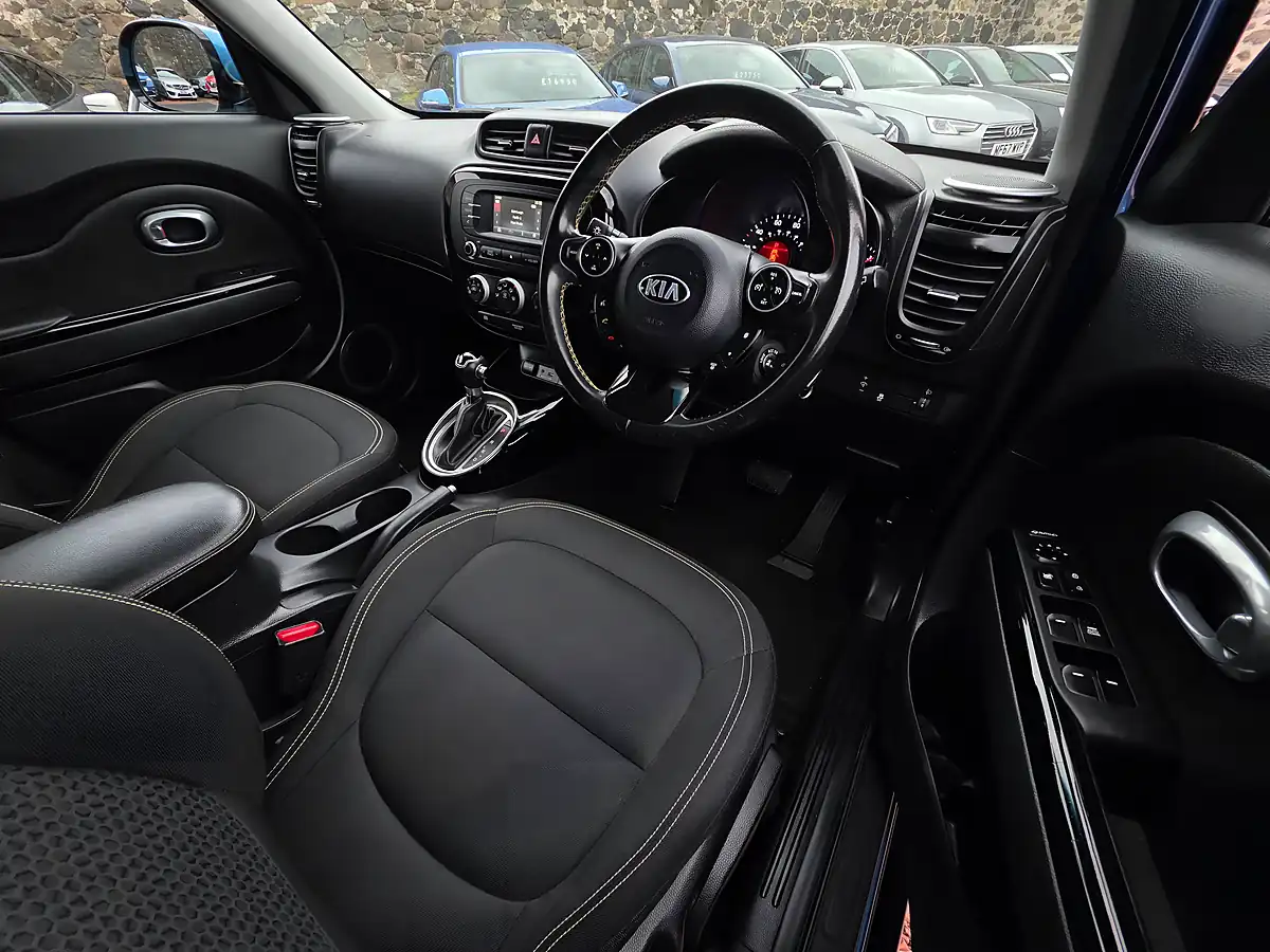 Used 2017 Kia Soul Urban Caribbean Blue Metallic - Interior and Exterior details 8