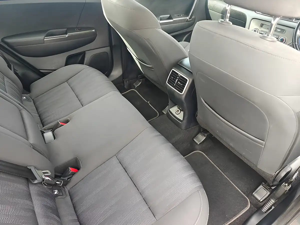 Used 2017 Kia Sportage 1 Blue - Interior and Exterior details 10