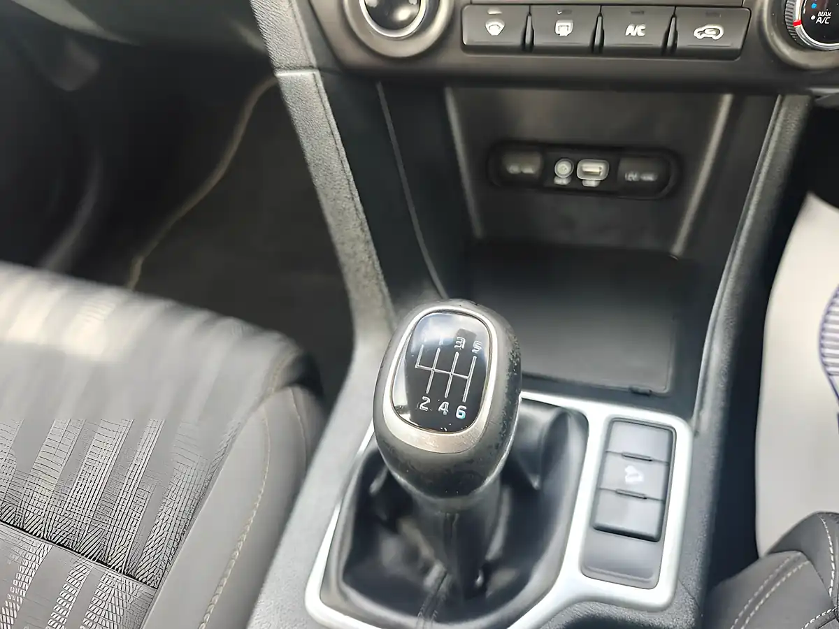 Used 2017 Kia Sportage 1 Blue - Interior and Exterior details 9